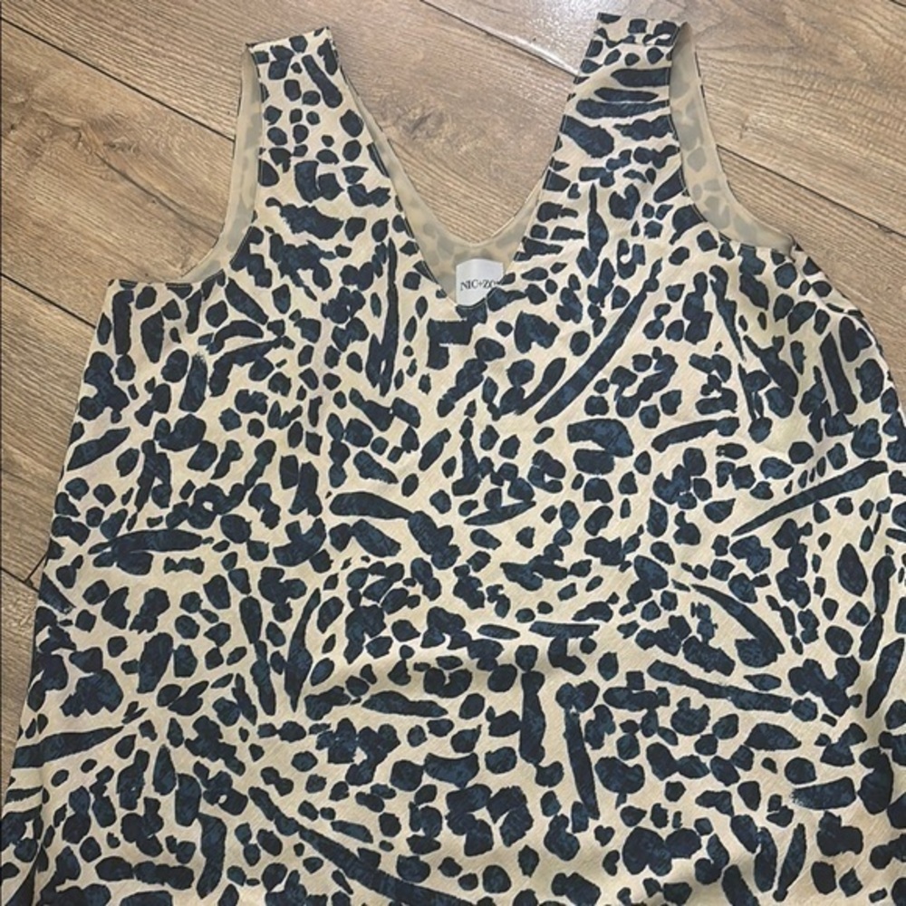 NIC+ZOE Black and White Sleeveless Tank Top